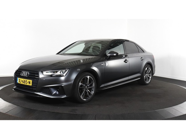 Audi A4 - 40 TFSI Sport S line edition